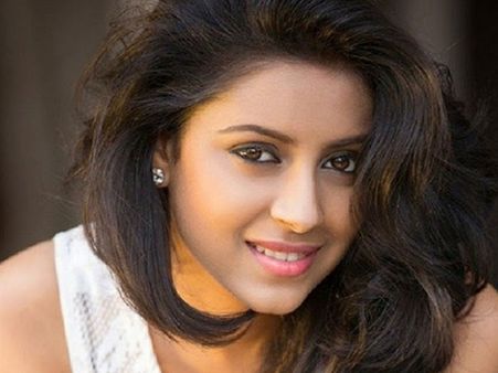 ఇండస్ట్రీలో డేటింగ్ విచ్చలవిడితనం: కొత్త రూల్, సంతకం చేస్తేనే అవకాశం..