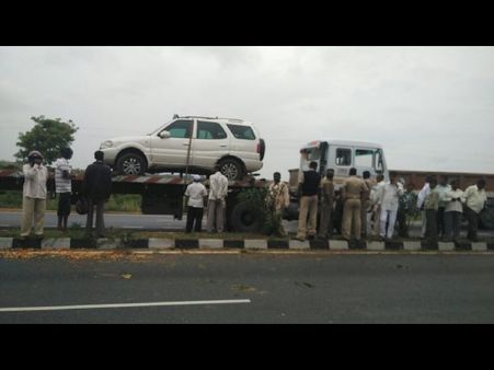 కారు నడిపింది నేనే, ప్రమాదం నిజమే, నేను సేఫ్: బాలయ్య