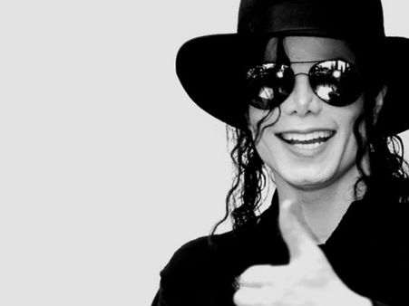 మైఖేల్ జాక్సన్ అలాంటోడా? సెక్స్ కలెక్షన్ గురించి పోలీసు నివేదిక!