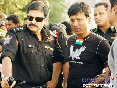 పవన్ కళ్యాణ్ మూవీ: దర్శకత్వం నుండి తప్పుకున్న ఎస్.జె సూర్య