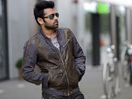 నమ్ముతారా? :గుడ్డివాడి పాత్రలో రామ్