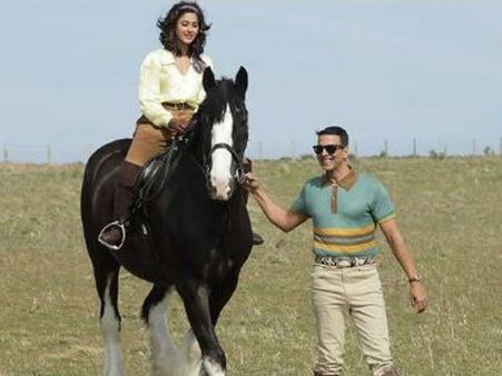 ఇపుడేం కానుంది...!? పాపం ఇలియానా కెరీర్ ఆశలన్నీ అక్కడే....