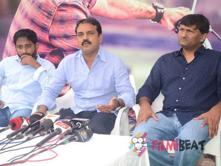 షాక్ జనతా గ్యారేజ్ రిలీజ్ వాయిదా.... చైతూ హ్యాపీనా..?