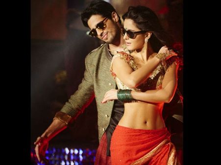 బోల్డ్ గా అంటే మరీ ఇలానా...!? 