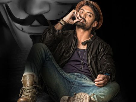 ఇజం: పవన్‌కు‌ సంబంధం లేదు, ఇది కళ్యాణ్ రామ్ మూవీ (ఫోటోస్)