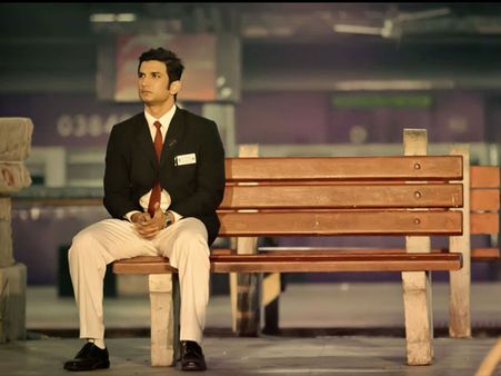 M.S.ధోనీ లవర్ చనిపోయింది.... మరి సినిమాలో ఆమెనెలా చూపిస్తారు?....