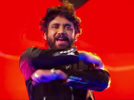 చూసారా? నాగార్జున స్వయంగా పాడిన పాట (వీడియో)