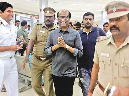 రజనీ ఇండియా వచ్చేసారు (రీసెంట్ ఫొటోలు), అందుకోసమే అమెరికాలో స్టే?