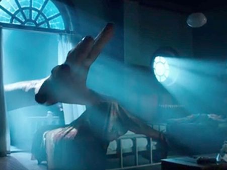 స్టీవెన్ స్పీల్‌బర్గ్ మూవీ 'ది బిఎఫ్‌జి' (తెలుగు ట్రైలర్)