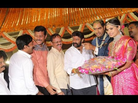 క్రిష్ పెళ్లి లో కిలకిలలు,కితకితలు, స్టార్స్ సరదాలు,సందడులు (వీడియో)