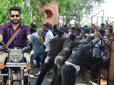 ‘జనతా గ్యారేజ్’ ఆడియో: ప్యాన్స్ సందడి, తోసుకూంటూ లోనికి...(ఫోటోస్)