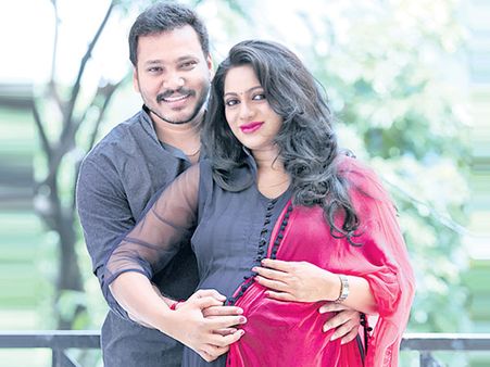 కుక్కలు అలాగే మొరుగుతాయ్: భర్త గురించి, పర్సనల్ లైఫ్ గురించి ఉదయభాను!