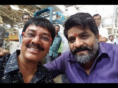 దేముడా ..అప్పుడే 'జనతాగ్యారేజ్' పై స్ఫూఫ్,అలీని చూడండి మోహన్ లాల్ లాగ