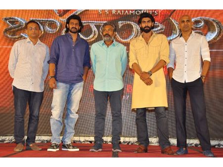 బాహుబలి-2 తో ఆగదు, వర్చువల్ రియాల్టీలో కూడా: ప్రెస్ మీట్లో రాజమౌళి, ప్రభాస్, రానా (ఫోటోస్)