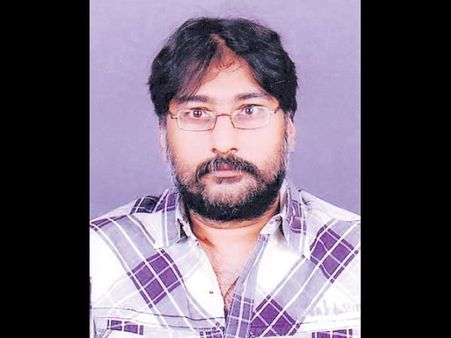 కాజల్ తొలి చిత్రం నిర్మాత మృతి, ఆయన ఆఖరి చిత్రం రిలీజ్ కు సిద్దం