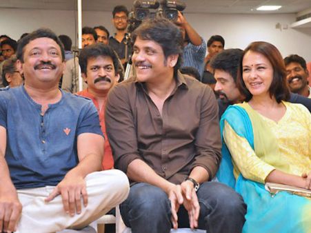 నాగ్ ఏమిటిదీ..? అప్పట్లో వర్మ రమ్మంటే వెళ్ళలేదు సరే..! ఇప్పుడు వెళ్తే ఎలా..??