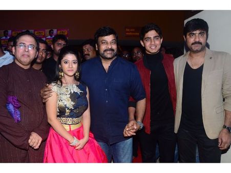 విష్ చేసేసారు: చిరంజీవితో సహా టాలీవుడ్ స్టార్స్... (ఫోటోస్)