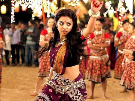 అవి సెక్స్ సీన్లు కాదు... కళాత్మక దృశ్యాలు: రాధికా ఆప్టే 