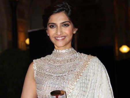 కన్న తండ్రిని నా పాలిటి విలన్ అనేసింది.. పాపం అనీల్ కపూర్