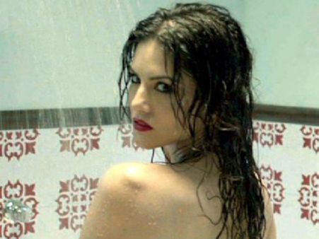 ఆ హాట్ సినిమా ఏకంగా ఇప్పుడు తెలుగులోనా..? తెలుగు లో సన్నీ లియోన్ సినిమా