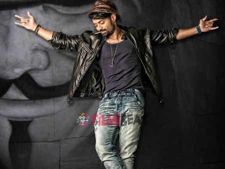 యాంగ్రీ జర్నలిజమే కళ్యాణ్ రామ్ ఇజం.... ప్రీ రివ్యూ