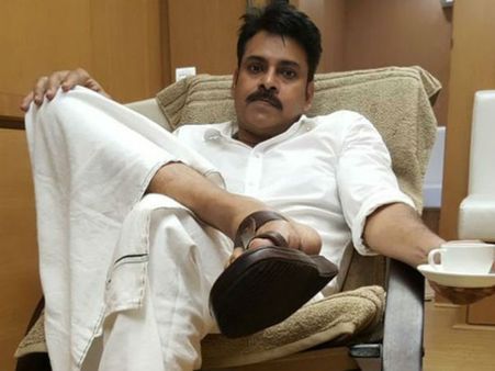 ‘కాటమరాయుడు’ సెట్లో గొడవ, గట్టిగా అరిచిన పవన్ కళ్యాణ్?