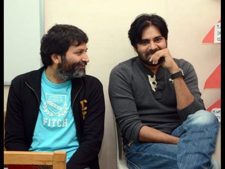 త్రివిక్రమ్‌తో మూవీ డేట్ ఫిక్స్: పవన్ కళ్యాణ్ కెరీర్లో తొలిసారి ఇలా!