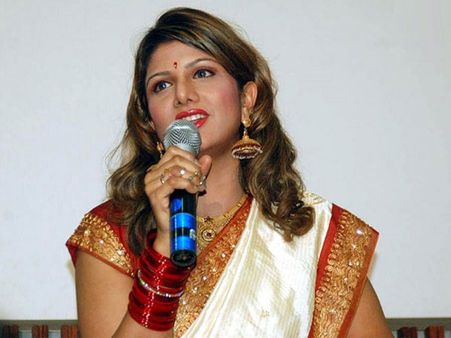 ఆదాయం లేదు, భర్తనుంచి మెయింటినెన్స్ ఇప్పించమంటూ రంభ పిటీషన్