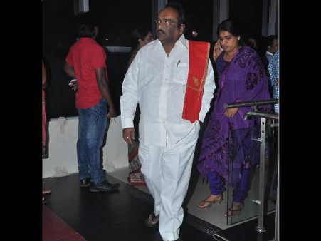 పిచ్చి..పిచ్చిగా వైరల్ అవుతోంది : పరుచూరి చెప్పిన మోడీ నోట్ల రద్దు కథ