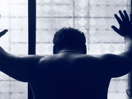 ఆ బాలీవుడ్ హీరోయిన్ ని తెస్తేనే నా డేట్స్...స్టార్ హీరో డిమాండ్, తలపట్టుకున్న నిర్మాత