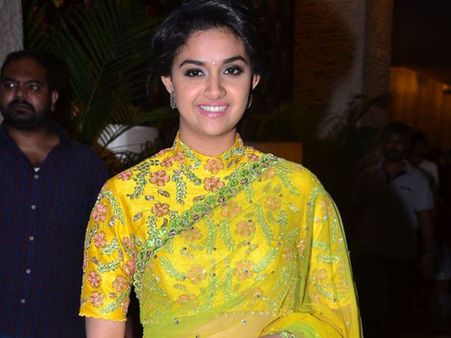 కీర్తి సురేష్ సూపర్ లక్కీ, ఎవరి ప్రక్కన ఓకే అయ్యిందో తెలిస్తే కంగ్రాట్స్ చెప్తారు