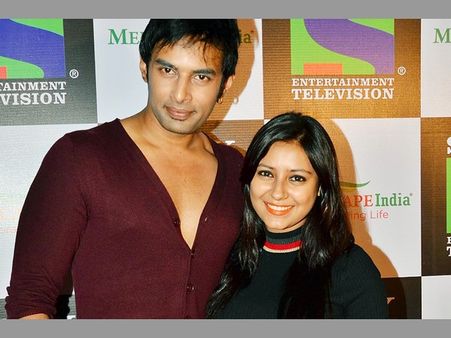 లీకవుతున్న నిజాలు: టీవీ నటి ప్రత్యూషను వ్యభిచారం చేయాలని...?