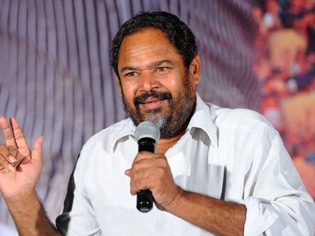 ఆర్.నారాయణమూర్తిని పార్క్ లో ఓ అమ్మాయి కౌగలించుకోబోతే..ఆపి