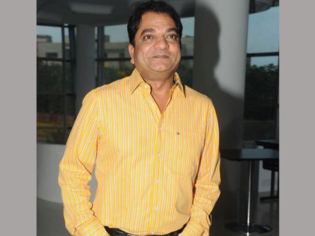 తెలుగు దర్శకుడు డైరక్ట్ చేసారు.. రిలీజై 14 ఏళ్లైనా ఇంకా ఆడుతోంది