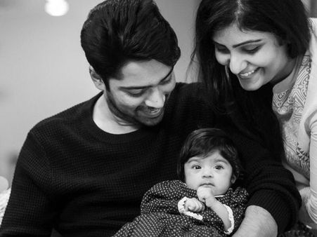 అల్లరి నరేష్ కూతురు ఫోటో తొలిసారి అభిమానుల కోసం (ఫోటోస్)