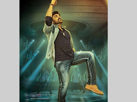 చిరూ చిందేస్తే.. 3 గంటల్లో దుమ్ము లేచిపోయింది ...., టాలీవుడ్ చరిత్రలో ఇదే టాప్ రికార్డు...