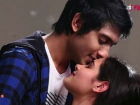 ఇంకేంటి నువ్వే చెప్పు ప్లాటినమ్ డిస్క్ ఫంక్షన్