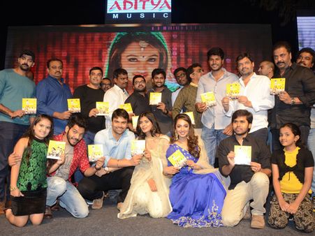 నాన్న నేను నా బాయ్‌ఫ్రెండ్స్...జ‌య‌ల‌లిత‌కి డేడికేట్ చేసిన దిల్ రాజు