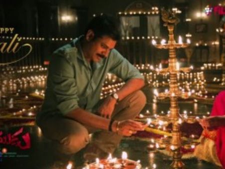 పవన్ టార్గెట్... 2019 ఎన్నికల్లోపు 3 నిమాలు