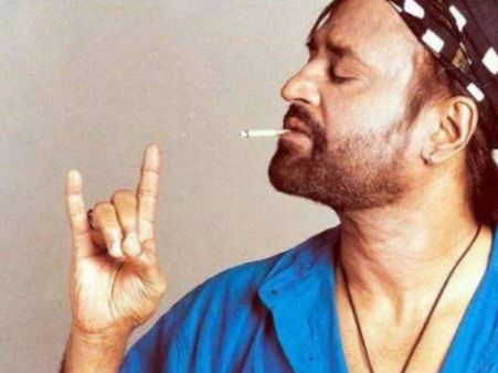 సిగరెట్‌‍ వెలిగించి జయలలిత ఇరికించిన రజనీకాంత్... అప్పట్లో సంచలనం!