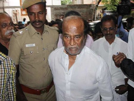 జయలలిత గురించి అప్పుడు తప్పుగా మాట్లాడా..బాధ కలుగుతోంది: రజనీకాంత్