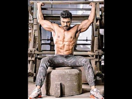 రామ్ చరణ్ లుక్ పై మంచు హీరో ఊహించని కామెంట్