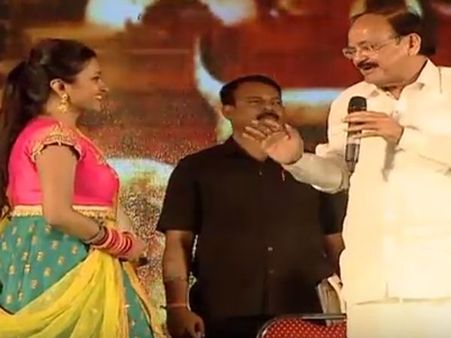 యాంకర్ సుమ గురించే వెంకయ్యనాయుడు ఎక్కువ సేపు..