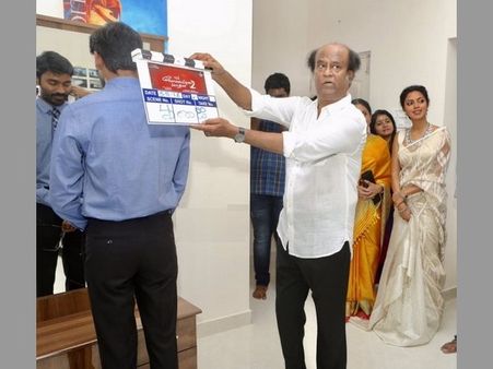 ఇంతకన్నా ఏమి అడగను:ధనుష్ ...రజినీ, సౌందర్య, ధనుష్ (ఫొటోలివే)