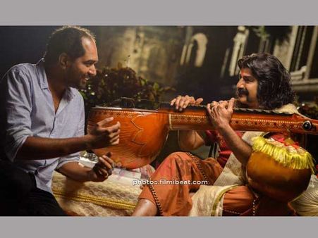 భాదేస్తోంది, వాళ్లందరికీ ఫ్రెండ్లీ వార్నింగ్, కించపరుచుకోవం మానేయండి: డైరక్టర్ క్రిష్ (ఇంటర్వూ)