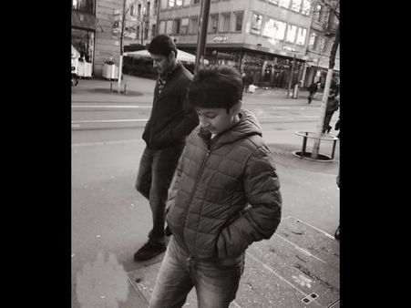 మహేష్ అభిమానులను విపరీతంగా ఆకర్షిస్తున్న ఫొటో ఇదే... తండ్రీ కొడుకూ ఇలా