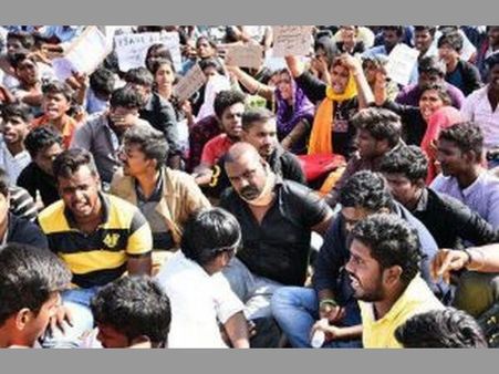 మాట మీద నిలబడ్డాడు... జల్లికట్టు హీరో లారెన్స్