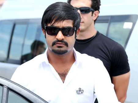 లేటెస్ట్ న్యూస్: నెగిటివ్ రోల్ లో జూనియర్ ఎన్టీఆర్