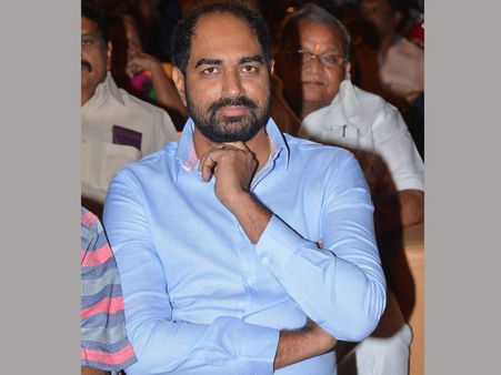 సూపర్బ్ :చిరంజీవి, బాలయ్య ఫ్యాన్స్ కు డైరక్టర్ క్రిష్ ఫెరఫెక్ట్ మెసేజ్