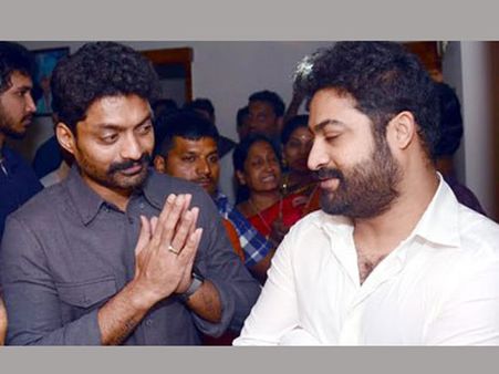 పికె, 3 ఇడియట్స్ చేసి... ఇపుడు ఎన్టీఆర్ సినిమా కోసం?